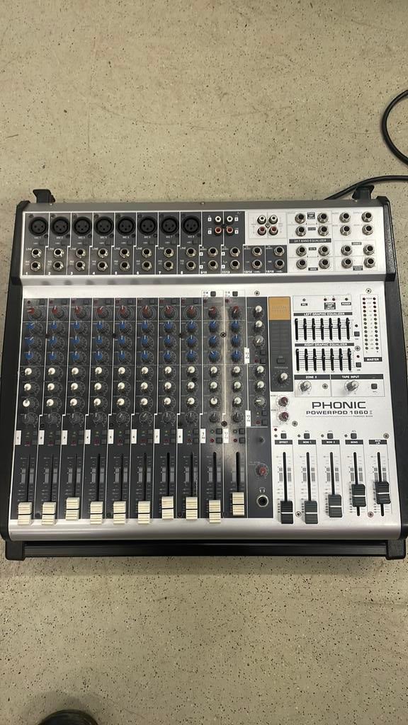 Powermixer phonic, Muziek en Instrumenten, Ophalen of Verzenden, Zo goed als nieuw