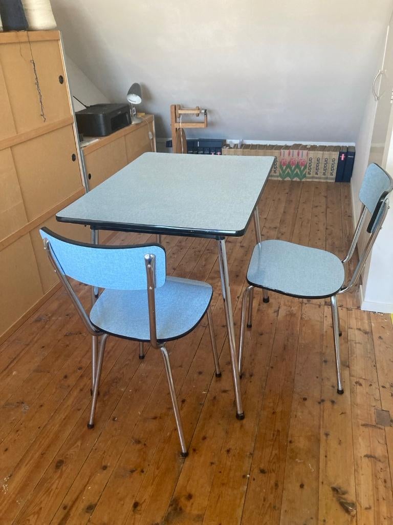 Formica eettafeltje met twee stoelen, Huis en Inrichting, Tafels | Eettafels, Ophalen, Gebruikt, 50 tot 100 cm, Tot twee personen