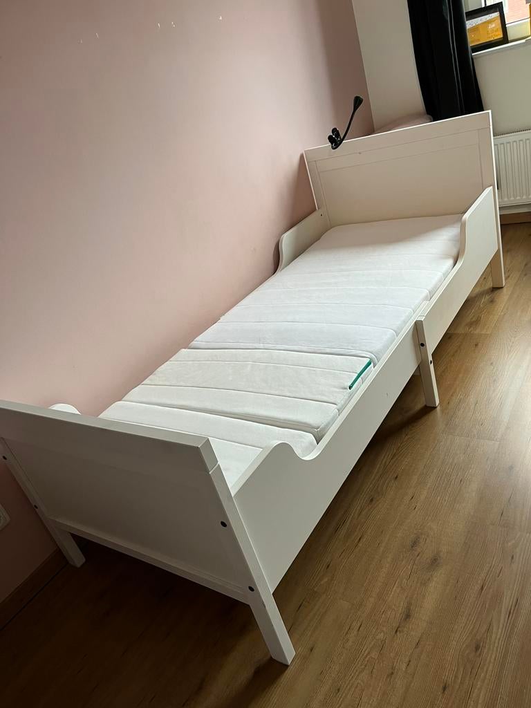 SUNDVIK meegroeibed, Ophalen, 70 tot 85 cm, Zo goed als nieuw, Matras