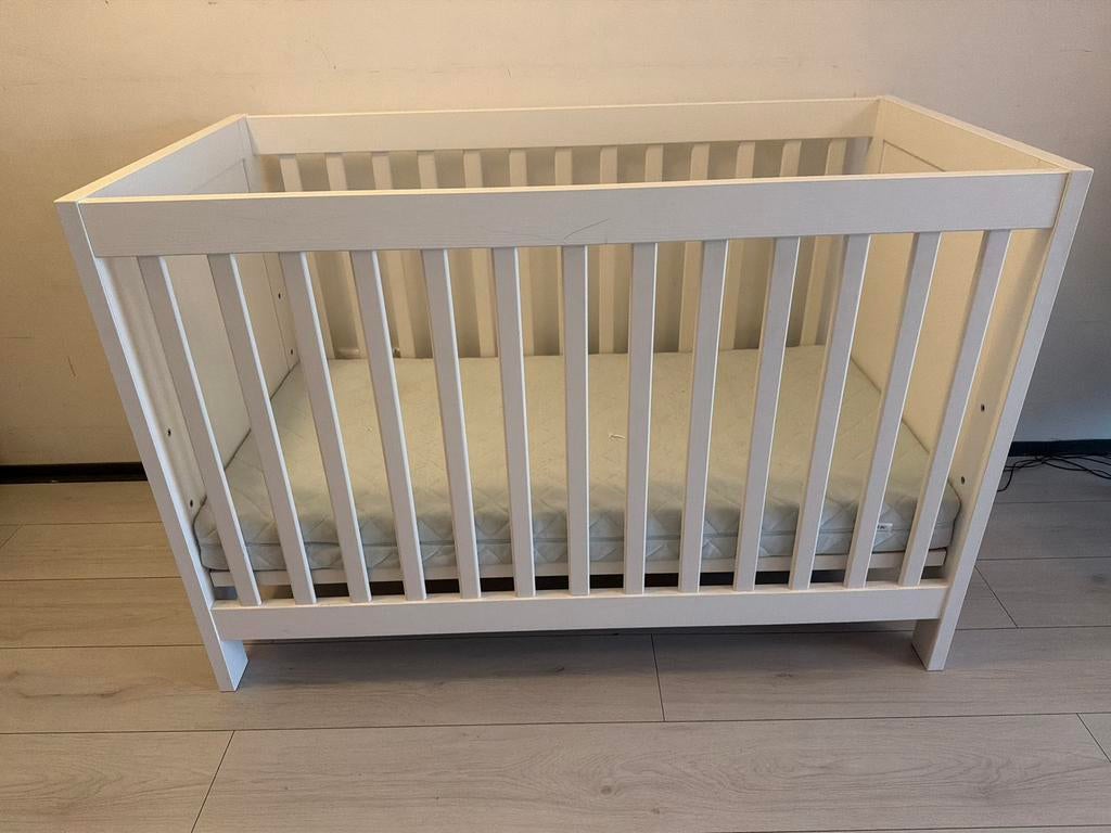 Baby ledikant, Ophalen, Zo goed als nieuw, Ledikant