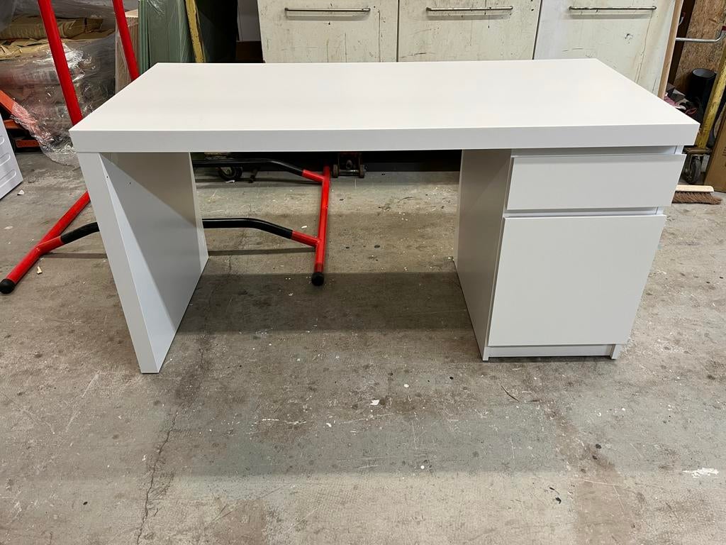 Wit Bureau 140x65x73cm met Ladeblok, Huis en Inrichting, Ophalen, Gebruikt, Bureau