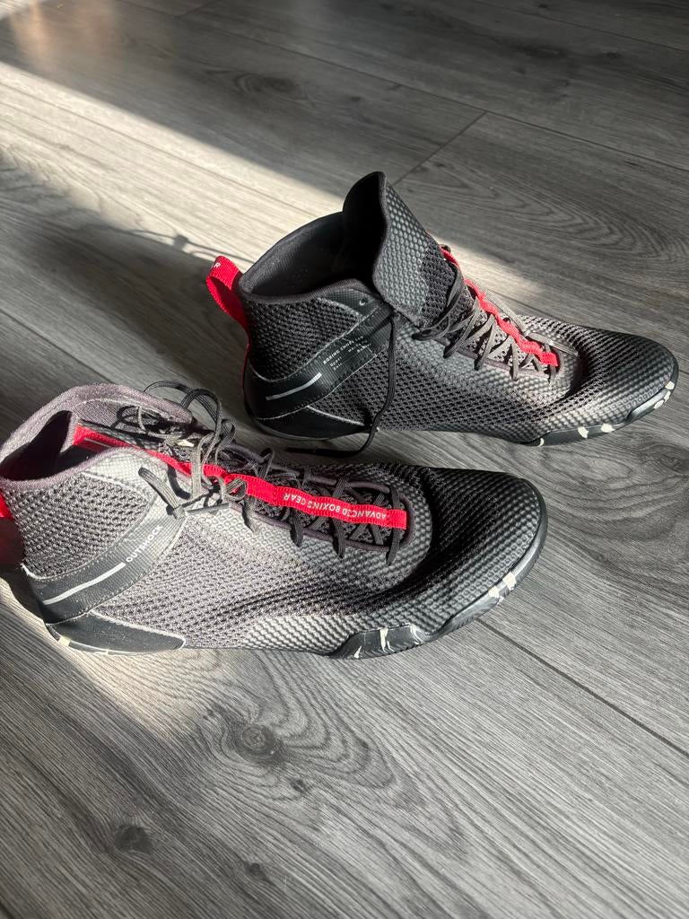 Boksschoenen maat 42 - Zwart/Rood, Sport en Fitness, Boksen, Ophalen, Gebruikt, Boksschoenen
