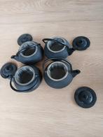 4 gietijzeren theepotjes, Ophalen of Verzenden, Overige materialen, Boerenbont, Bord(en)