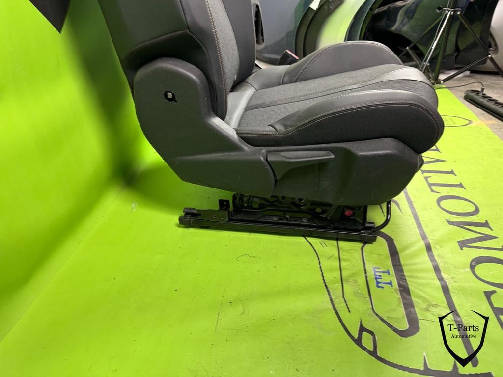 peugeot 3008 5008 stoel rechts airbag passagiers, Auto-onderdelen, Interieur en Bekleding, Taurusavenue 1
2132 LS  Hoofddorp, NL