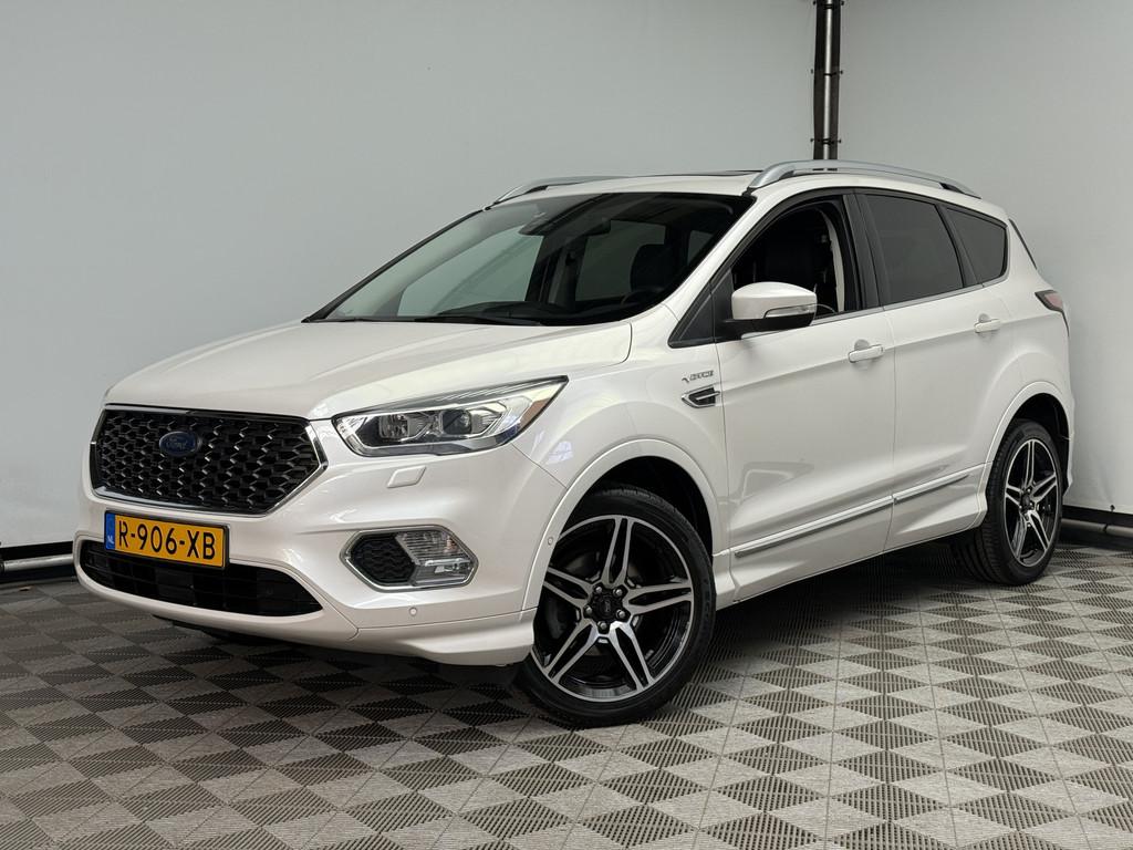 Ford Kuga 1.5 EcoBoost Vignale Pano Zeer Compleet (bj 2017), Auto's, 4 cilinders, Wit, Leder, Bedrijf