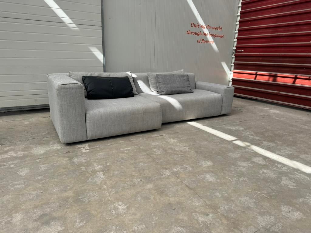 Ruime Grijze Montèl Loungebank | Professioneel gereinigd, Montèl, 250 tot 300 cm, Gebruikt, Mijnsherenweg
