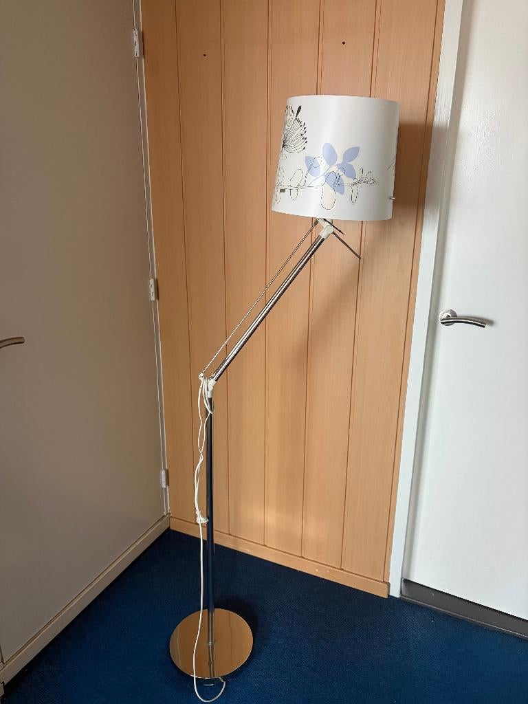 Ikea staande vloerlamp, Huis en Inrichting, Lampen | Vloerlampen, Ophalen, Gebruikt, Metaal, 150 tot 200 cm
