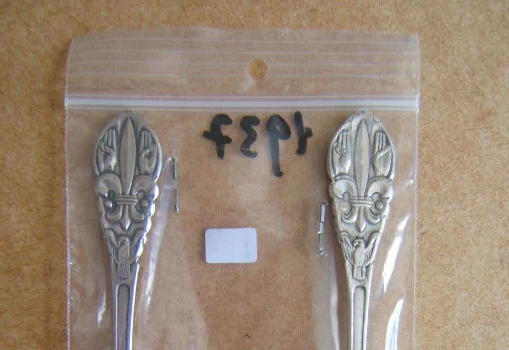 theelepel jamboree 1937 Akela en Hopman, Verzamelen, Scouting, Verzenden, Gebruikt, Embleem, Speld of Insigne