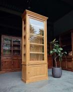 Hoge grenen winkelkast | Winkelvitrine | Buffetkast #2461, Niet ingevuld, Gebruikt, Met deur(en), 200 cm of meer
