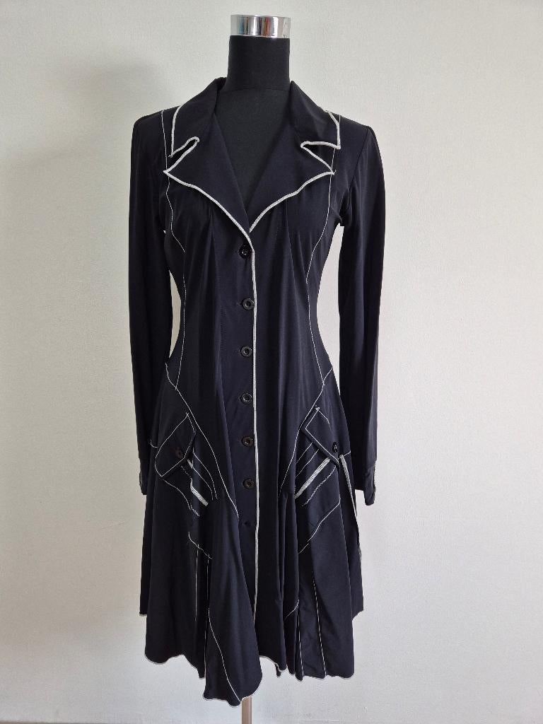 J181 - Zwarte Cassiopee jurk travelstof maat 38-40 (1), Kleding | Dames, Maat 38/40 (M), Zwart, Ophalen of Verzenden, Zo goed als nieuw
