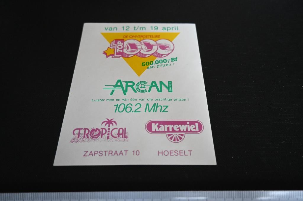 sticker België Hoeselt ARCAN 106.2 Mhz TOPICAL KARREWIEL, Ophalen, Zo goed als nieuw, Sticker