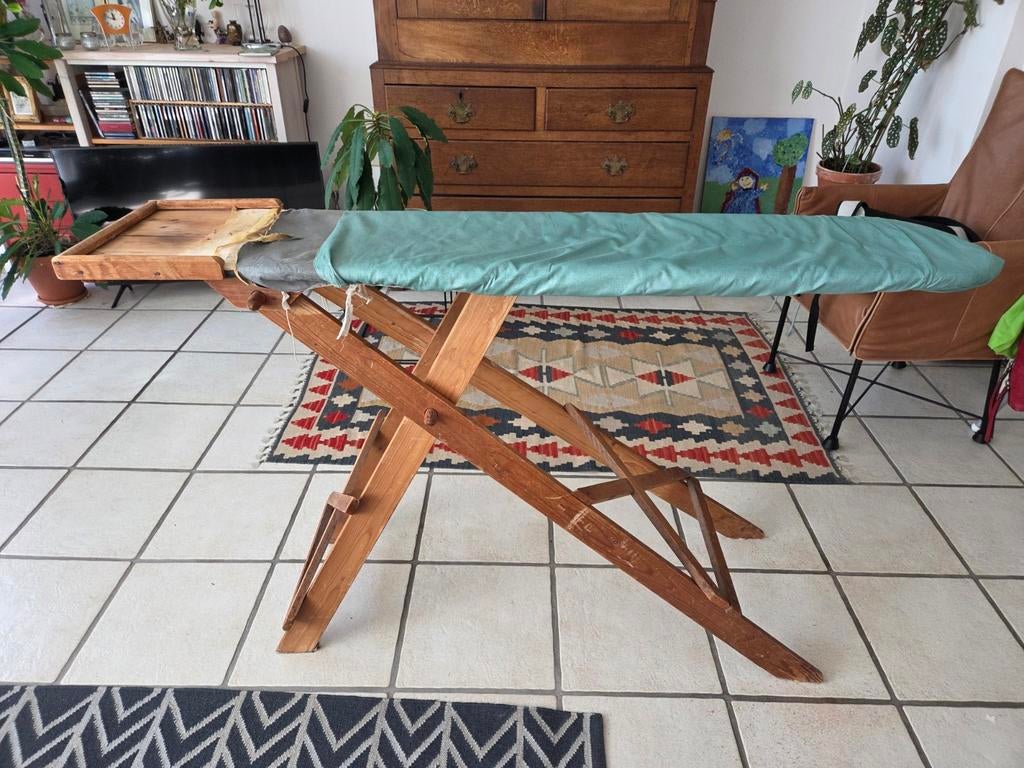 Antieke houten strijkplank, Ophalen