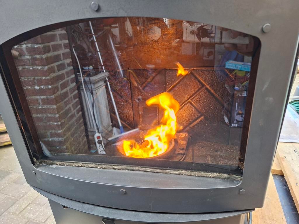 Pelletkachel qaudra fire santa fe 8 kw, Ophalen, Vrijstaande haard