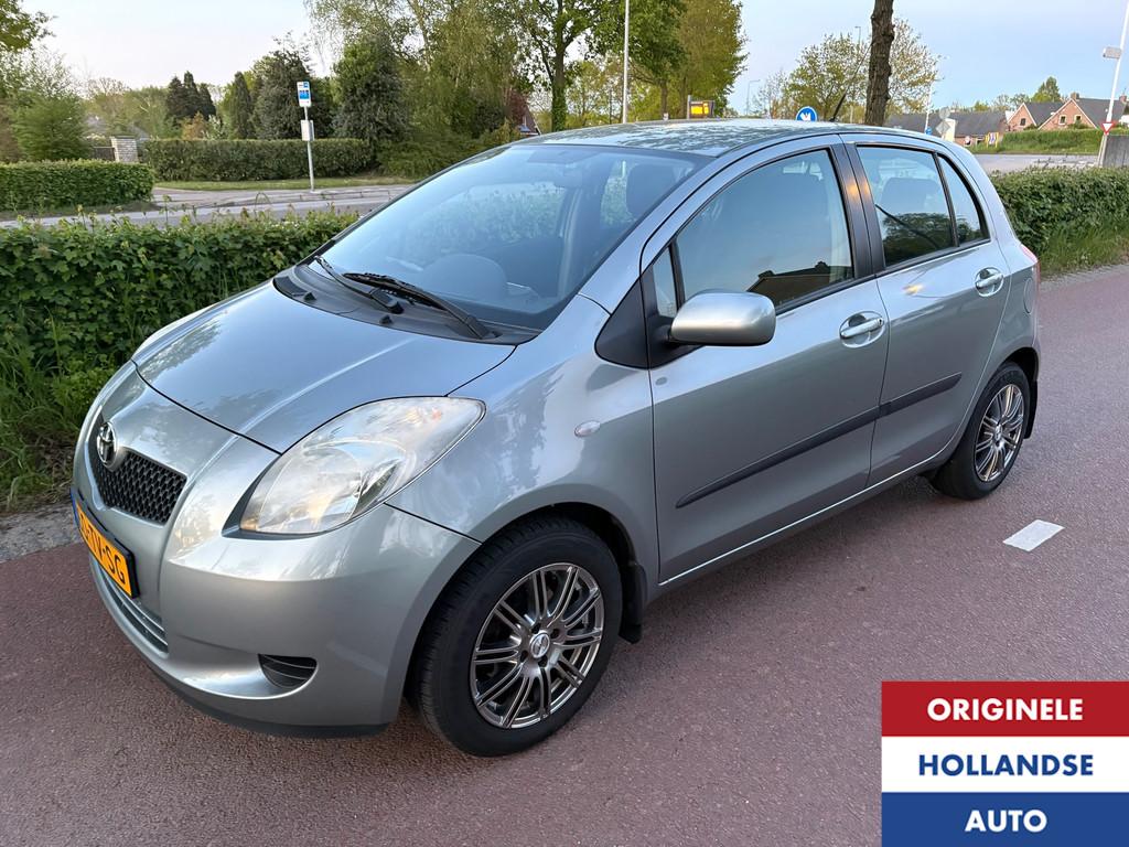 Toyota Yaris 1.3 VVTi Sol Automaat van Oma 1939 1e Eigenaar, Elektrische ramen, 4 cilinders, Met garantie (alle), Origineel Nederlands