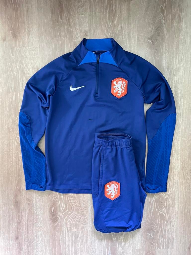 Nederlands elftal Nike trainingspak 22/23 Maat 147-158, Gebruikt, Jongen of Meisje, Sport- of Zwemkleding, Ophalen of Verzenden