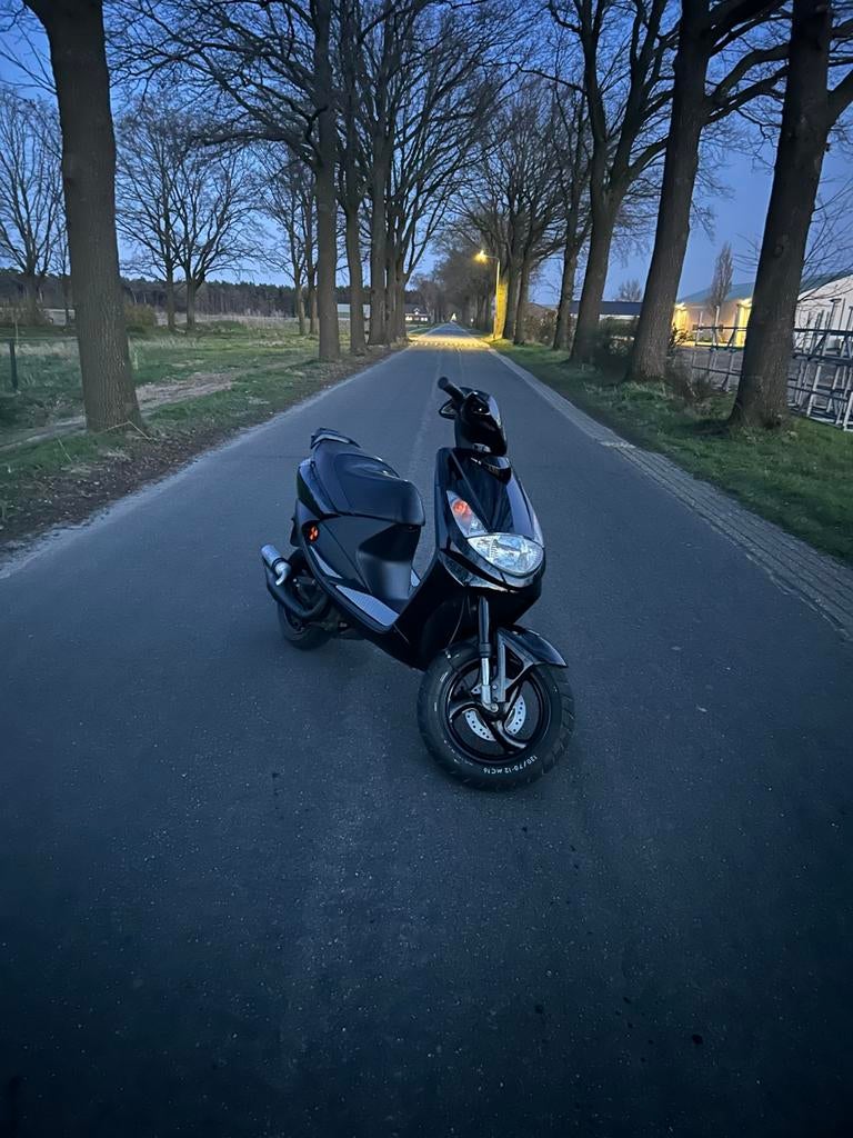 Peugeot vivacity 50cc 2005 tekoop/ teruil, Fietsen en Brommers, Scooters | Yamaha, Ophalen of Verzenden, Zo goed als nieuw, Tweetakt