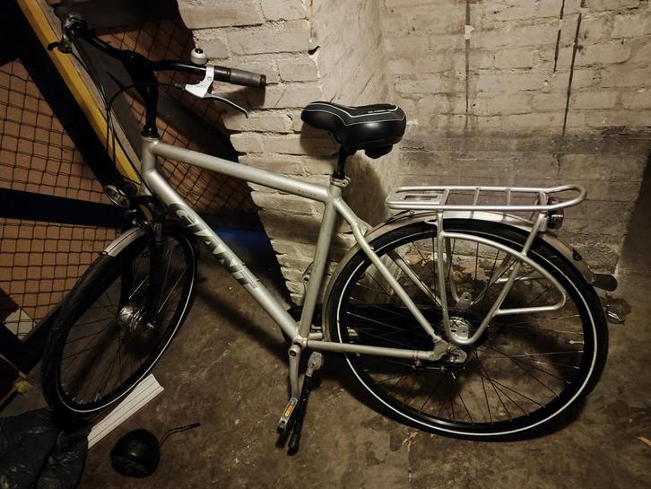 Giant herenfiets, Fietsen en Brommers, Fietsen | Heren | Herenfietsen, Zo goed als nieuw, Giant, Ophalen of Verzenden