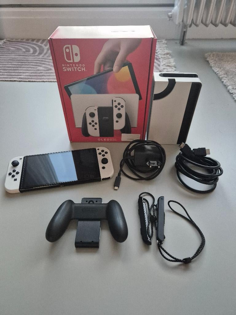 Nintendo Switch OLED | Compleet en als nieuw, Spelcomputers en Games, Spelcomputers | Nintendo Switch, Zo goed als nieuw, Switch OLED