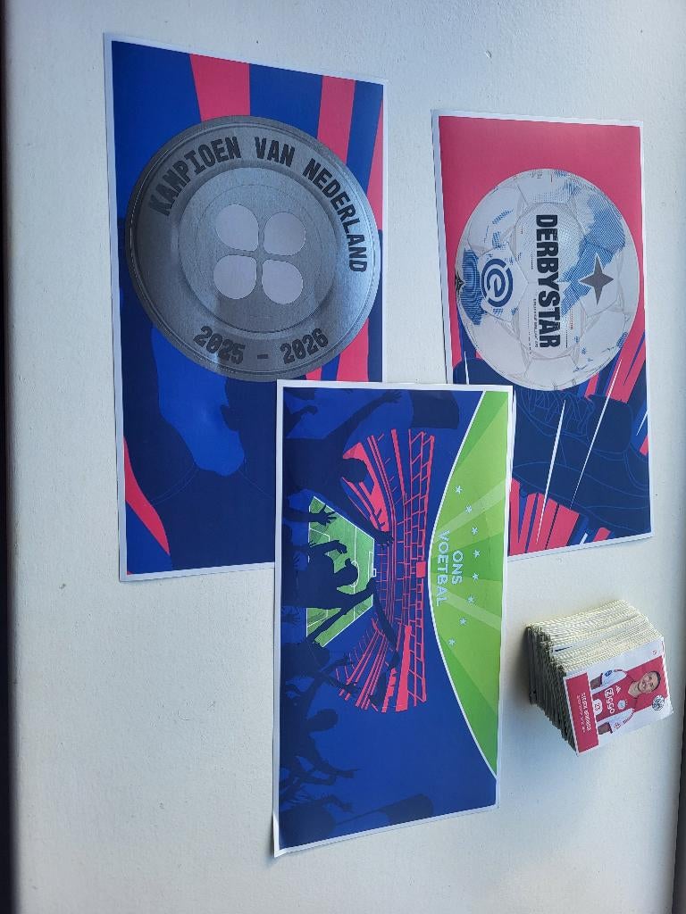 Veel Plus voetbalplaatjes en 2 grote, Verzamelen, Plus, Ophalen of Verzenden