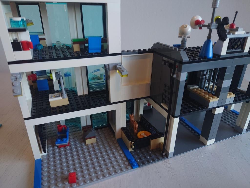 LEGO City Politiebureau 7498  - Set met instructies, Lego, Compleet, Ophalen of Verzenden, Complete set