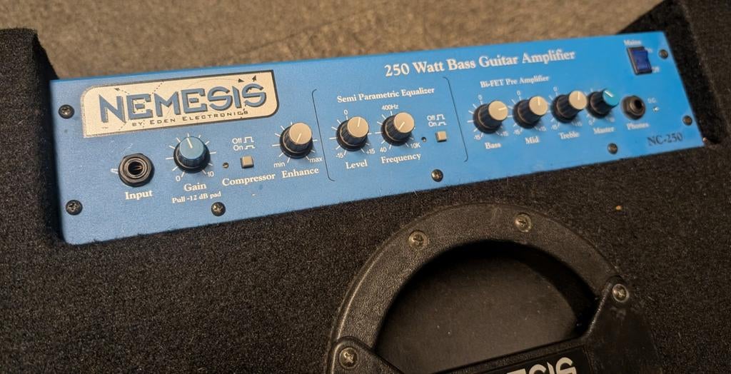 Eden / Nemesis NC-250 Bas Combo - 250w Basgitaar Versterker, Ophalen, Gebruikt, Basgitaar, 100 watt of meer