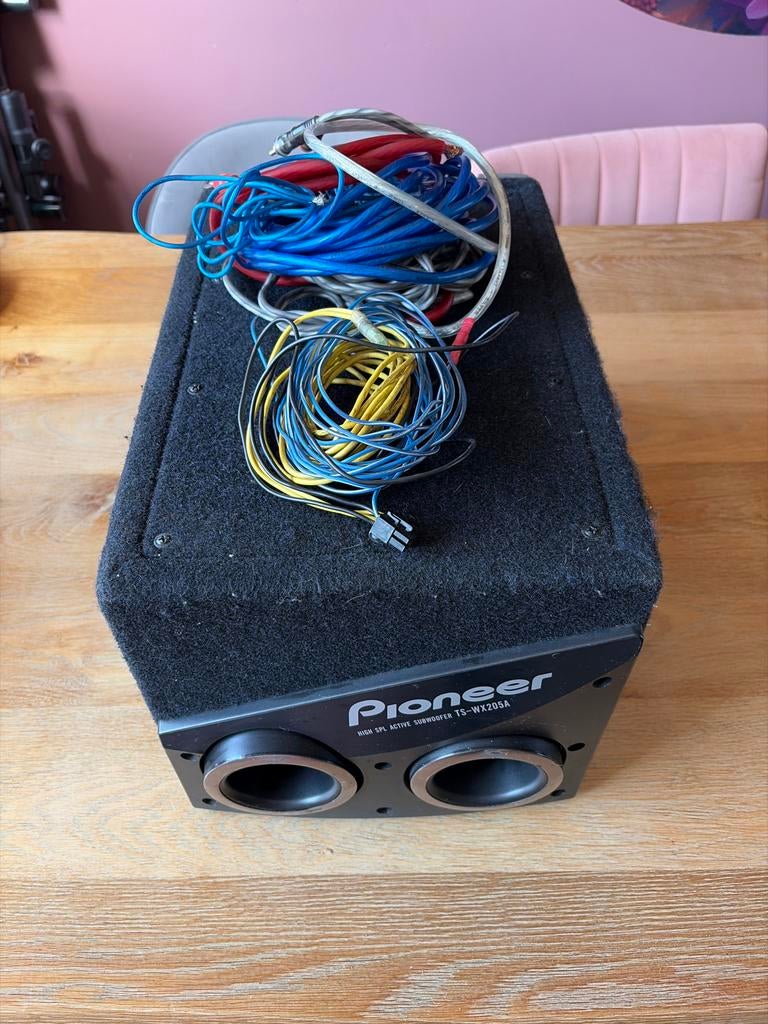 Pioneer TS-WX205A actieve subwoofer voor in de kofferbak, Auto diversen, Autospeakers, Ophalen of Verzenden, Gebruikt