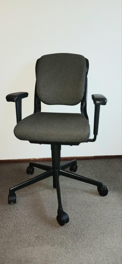 Zgan bureau stoel Ahrend 230 ergonomisch verstelbaar, Huis en Inrichting, Bureaustoelen, Ophalen, Ergonomisch, Zo goed als nieuw