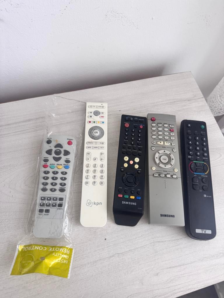 Afstandsbedieningen voor TV, KPN en Samsung - Diverse Modell, Audio, Tv en Foto, Afstandsbedieningen, Ophalen of Verzenden, Gebruikt