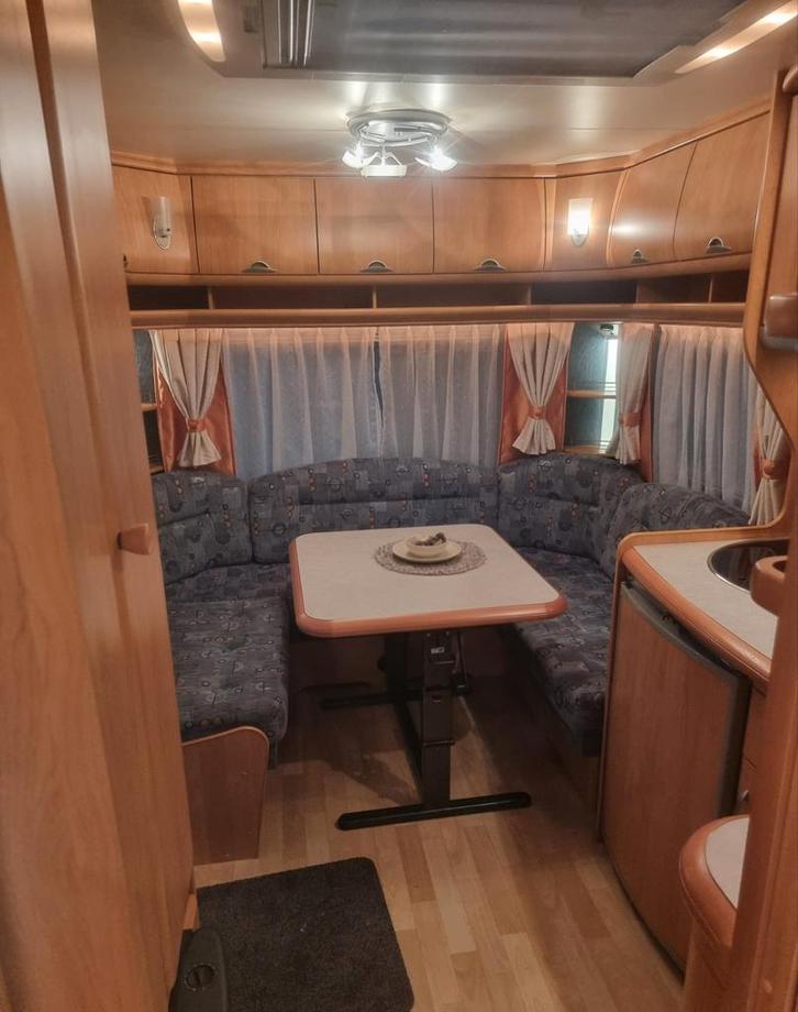 Hobby excellent ufe 460 grote beurt en stalling, Caravans en Kamperen, Caravans, tot en met 4, 1000 - 1250 kg, Rondzit, Hobby