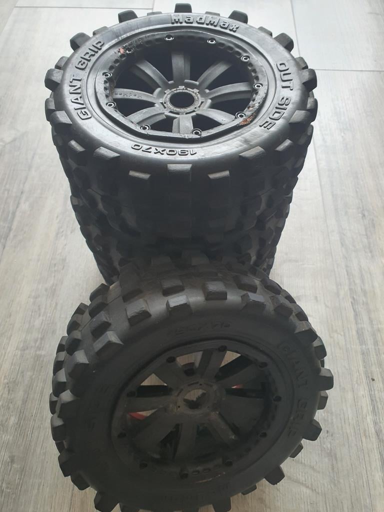 4 RC Banden met 24 mm Hex Bevestiging losi traxxas, Hobby en Vrije tijd, Modelbouw | Radiografisch | Auto's, Ophalen of Verzenden