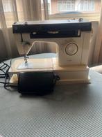 Singer 7104 Naaimachine - Vintage Klassieker, Hobby en Vrije tijd, Naaimachines en Toebehoren, Ophalen of Verzenden, Gebruikt