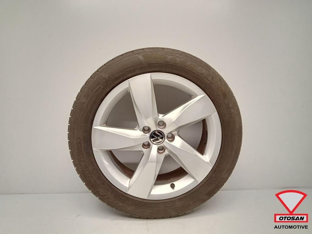VW T-Cross Chesterfield Velg 17Inch Tyfoon 4Season 2GM601025, Gebruikt, Volkswagen, Volkswagen AG, Berliner Ring 2
38440  Wolfsburg, DE