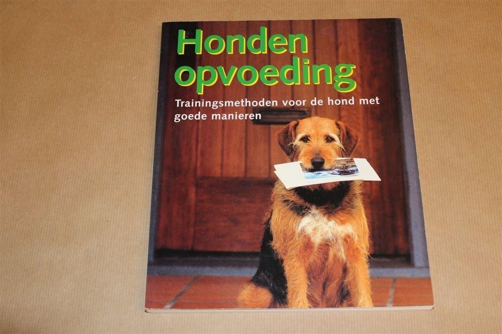Hondenopvoeding — Spelenderwijs trainen naar Goede Manieren, Boeken, Ophalen of Verzenden, Gelezen, Honden