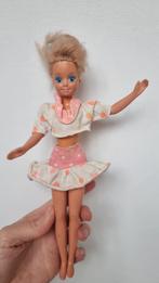 Oude barbie vintage skipper. Middel draaien. Iets kleiner da, Verzamelen, Poppen, Ophalen of Verzenden, Gebruikt