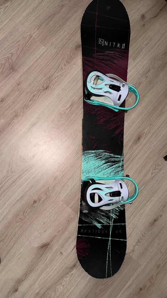 Nitro Mystique Dames Snowboard 149cm + Lynx Bindingen, Sport en Fitness, Snowboarden, Ophalen, Gebruikt, Board