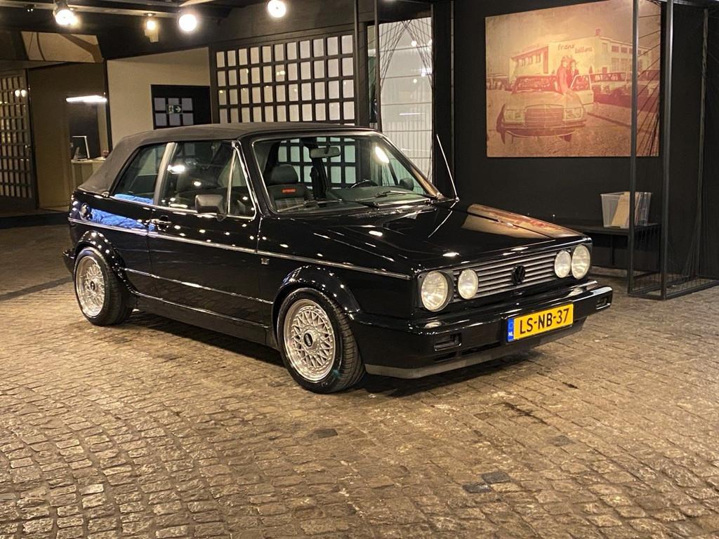 Volkswagen Golf Cabriolet VR6 - Gehomologeerd (bj 1983), Auto's, Oldtimers, Cabriolet, Volkswagen, Zwart, Bedrijf