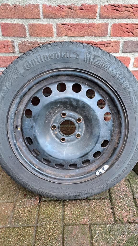 Opel  4 stalen velgen 16 inch met winterbanden (1 lek), Auto diversen, Auto-accessoires, Gebruikt, Ophalen of Verzenden