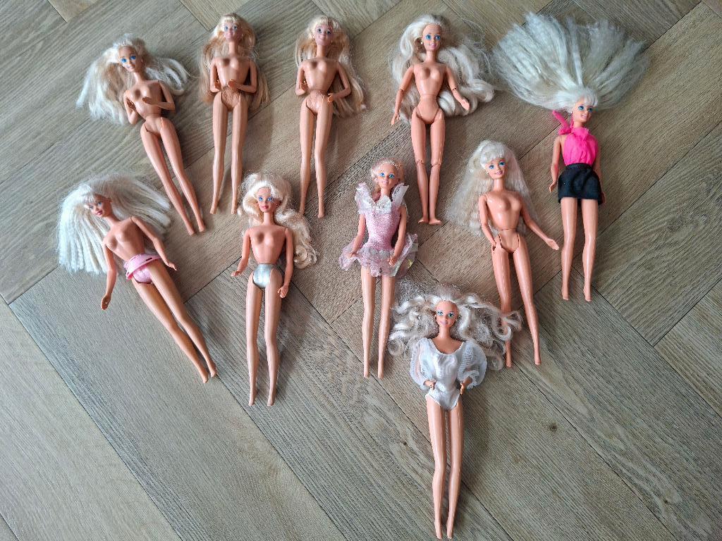 10 barbie's jaren 1990, Kinderen en Baby's, Speelgoed | Poppen, Ophalen of Verzenden, Gebruikt, Barbie