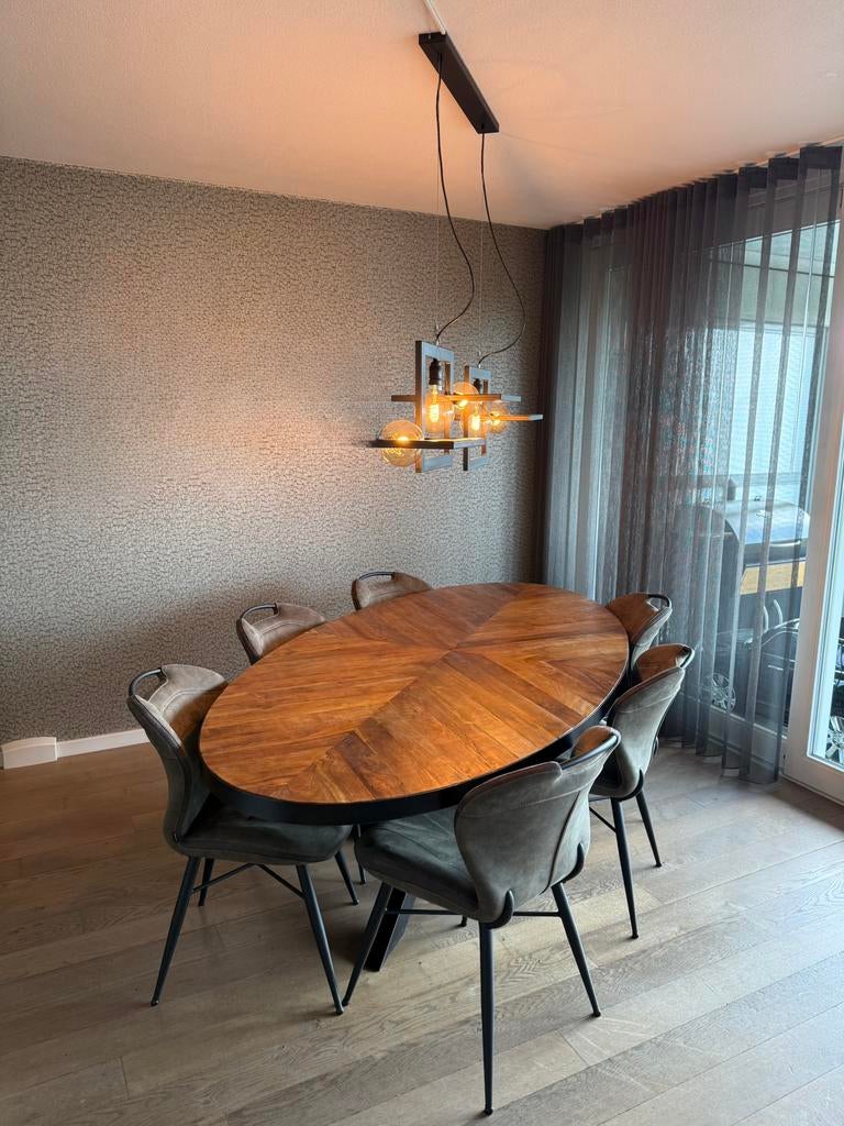 Houten ovale eettafel inclusief 6 stoelen van MxSofa, Ophalen, 100 tot 150 cm, Zo goed als nieuw, 150 tot 200 cm