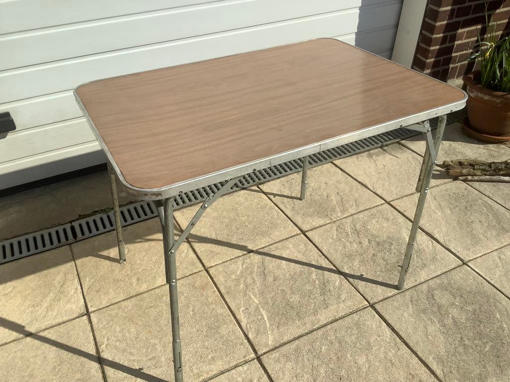 Vintage lichtgewicht bruine formica campingtafel, Ophalen of Verzenden, Gebruikt, Campingtafel