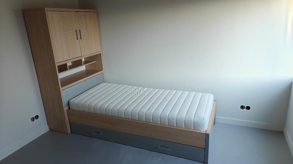 Bed met kastombouw + kledingkast | massief hout | 90x200, Ophalen, Gebruikt, Eenpersoons, Houtlook