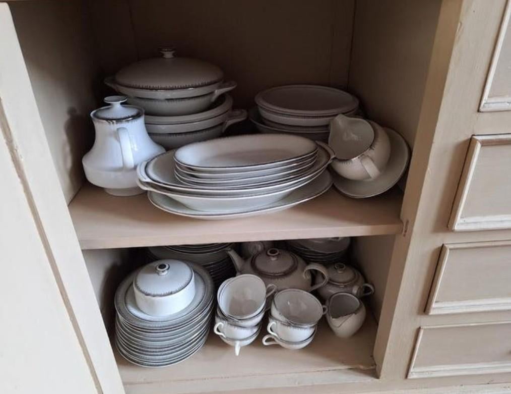 Nu gratis op ophalen groot antiek Winterling servies, Ophalen