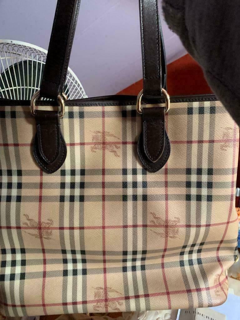 Burberry tas originele met bon, Sieraden, Tassen en Uiterlijk, Tassen | Damestassen, Ophalen of Verzenden, Zo goed als nieuw, Beige