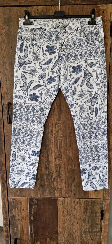 Broek

Place du jour, Ophalen of Verzenden, Zo goed als nieuw, Maat 38/40 (M), Lang