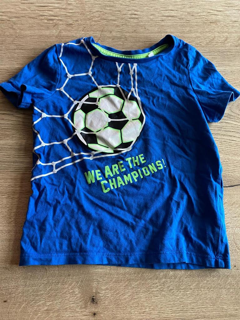 Stoer blauw kinder T-shirt  (maat 104) C&A, Kinderen en Baby's, Kinderkleding | Maat 104, Ophalen of Verzenden, Zo goed als nieuw