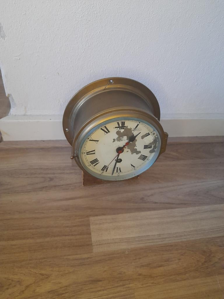 Antieke werkende scheepsklok met sleutel, Ophalen of Verzenden