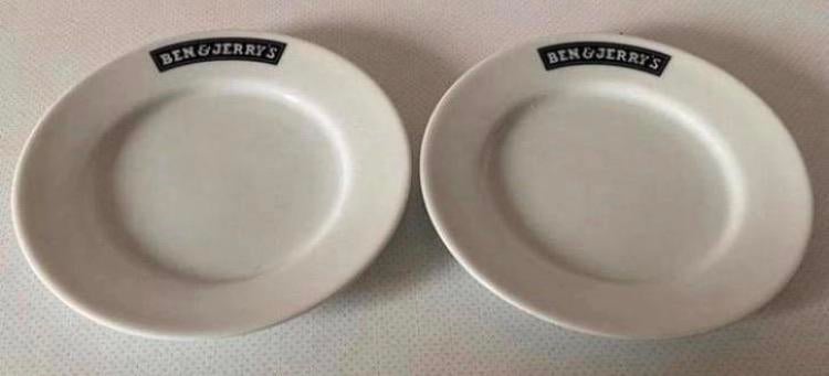 2 Schoteltjes van Ben & Jerry’s ijs.  Doorsnede 12 cm., Ophalen of Verzenden, Zo goed als nieuw, Overige stijlen, Kop(pen) en/of Schotel(s)