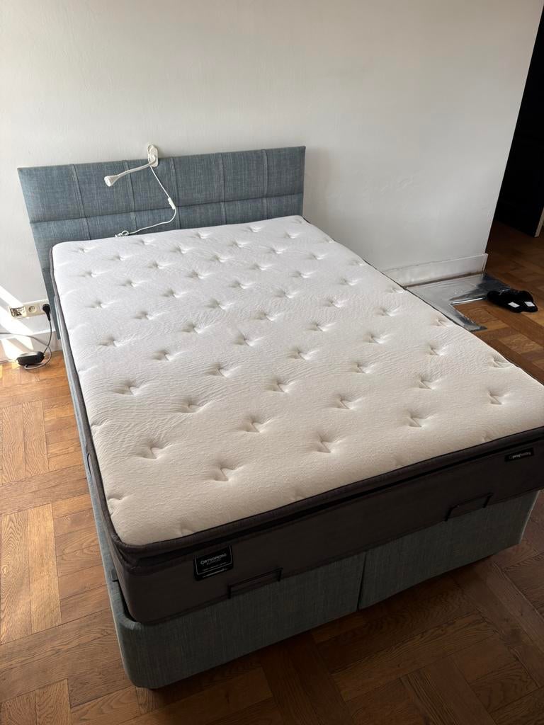 High quality full size sofa, Huis en Inrichting, Slaapkamer | Boxsprings, Gebruikt, Ophalen