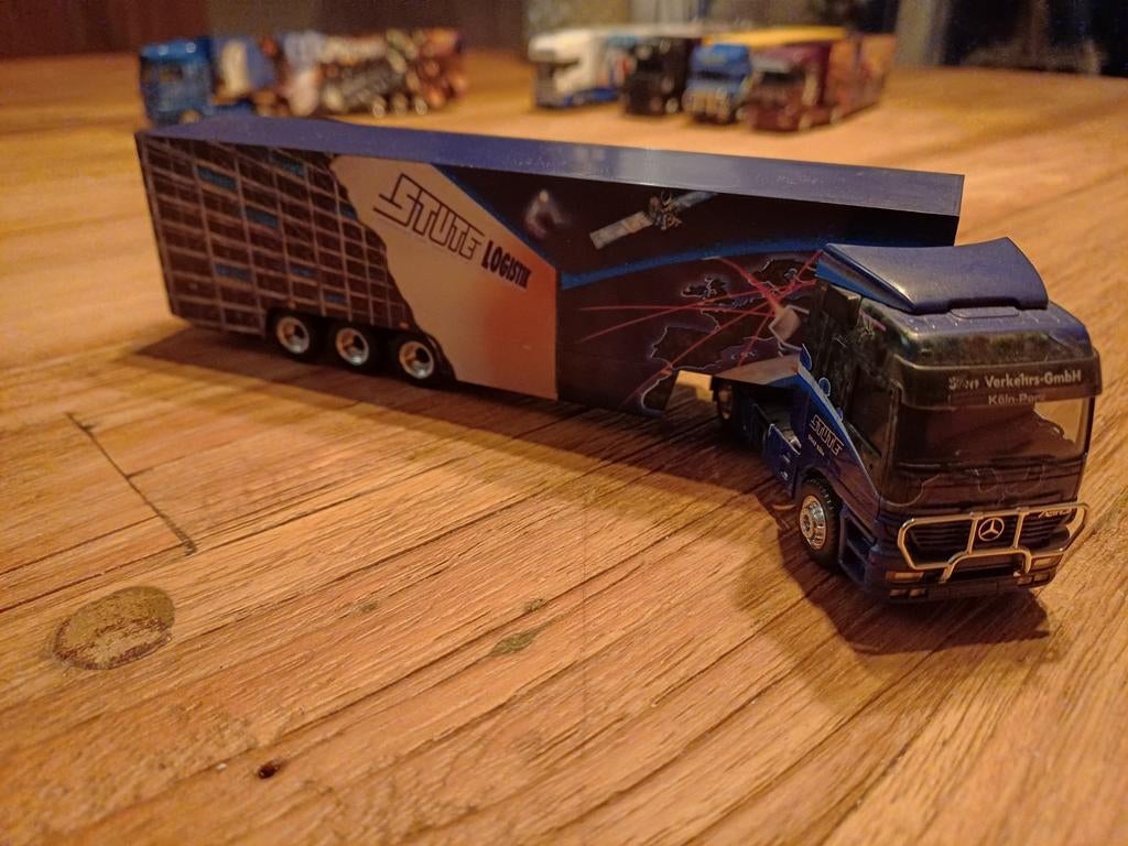 Awm Mercedes, Hobby en Vrije tijd, Modelauto's | 1:87, Ophalen of Verzenden, Bus of Vrachtwagen