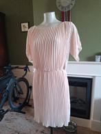 Rinascimento zalm roze zacht oranje plissé jurk L, Verzenden, Oranje, Zo goed als nieuw, Knielengte